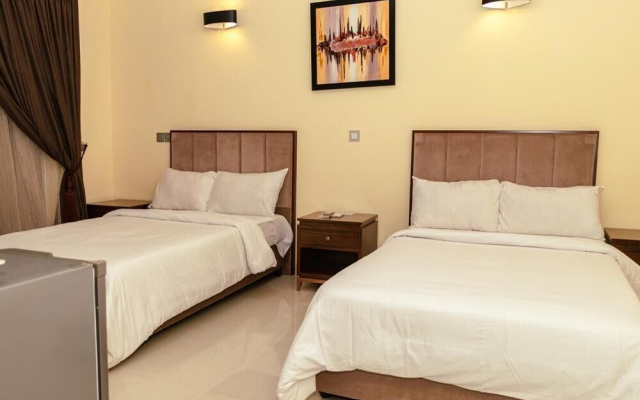 Golden Alpine Hotel & Resort