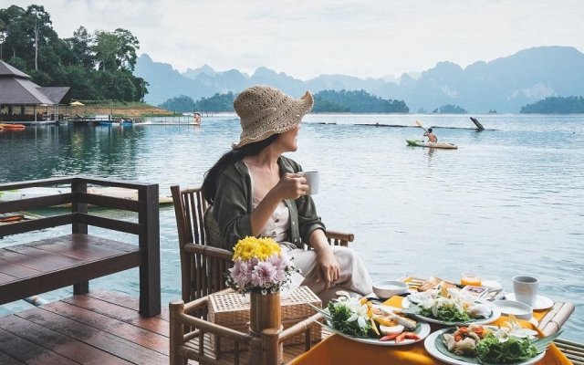 500 Rai Khao Sok Floating Resort