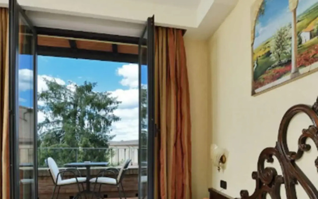 Hotel Athena