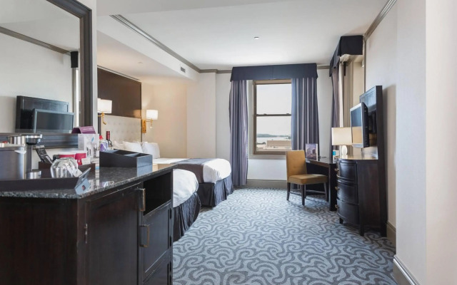 Hotel Blackhawk, Autograph Collection