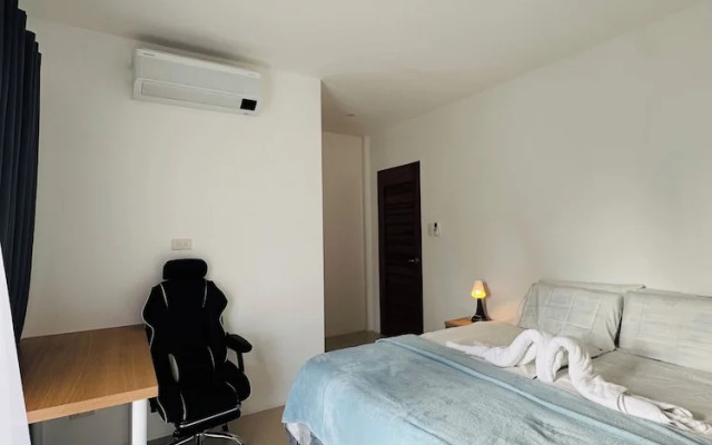 Oia Suites