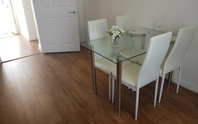 Everest Apartments Aldershot by SAZ Living