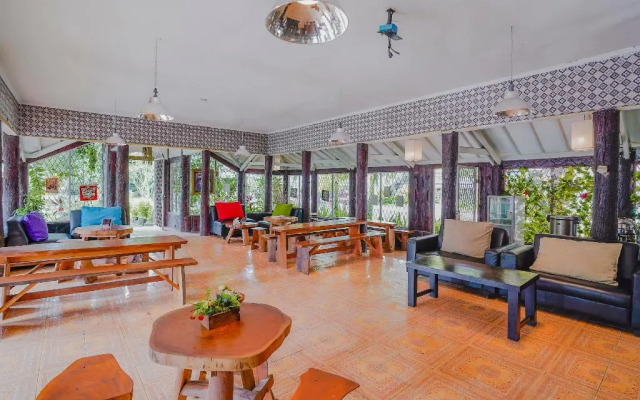 OYO 3889 D'ratna Resort