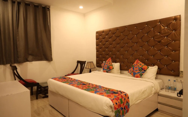 Arch Farmhouse Inn NH 8
