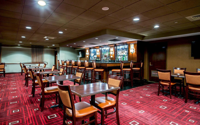 Crowne Plaza Newark Airport by IHG