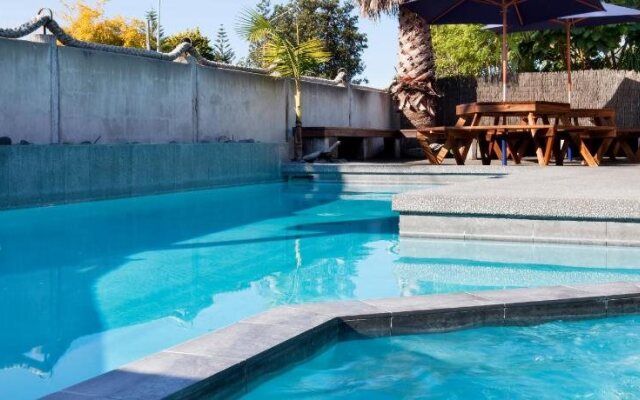 Beach House Motel