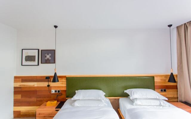 Wangshan Travelling With Hotel