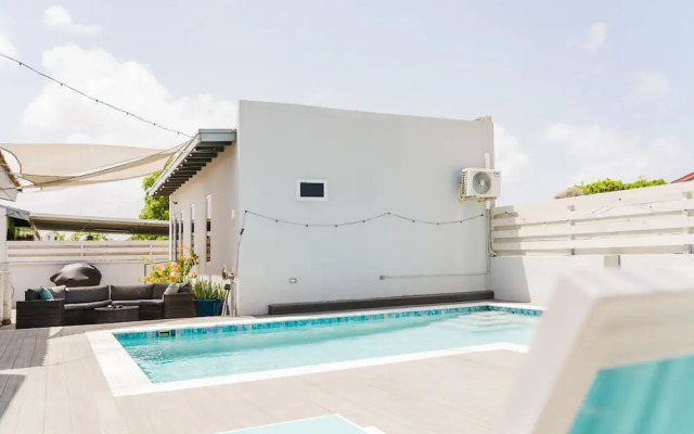 New Listing - Noord Villa With Private Pool