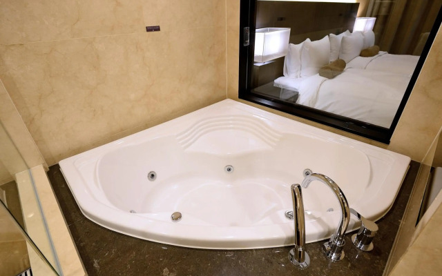 Midas Hotel & Resort
