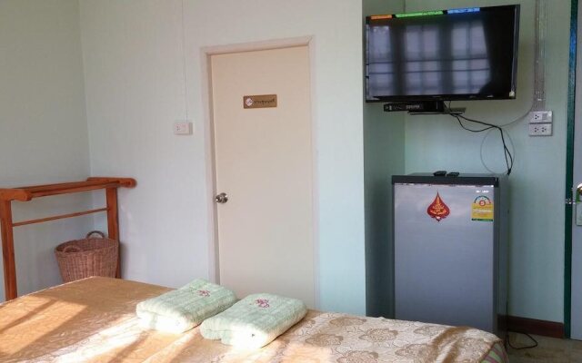 Heun Baan Rong Khun Resort