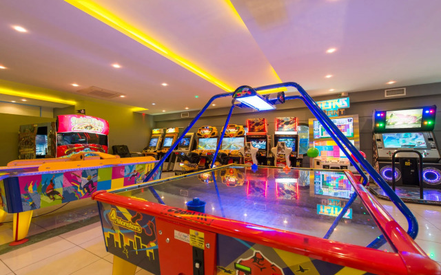 Caretta Beach Holiday Village