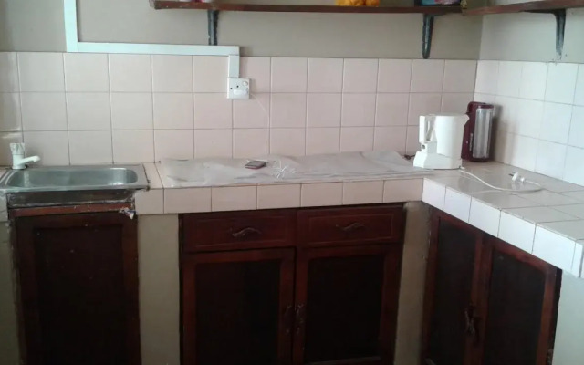 Kandy Hill Breeze ( Home Stay)