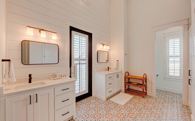 Meribella At Sunflower Beach