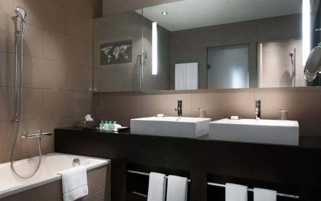 Renaissance Zurich Hotel