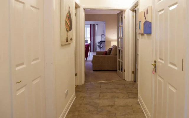 Stylish family home in desirable Penylan + Parking