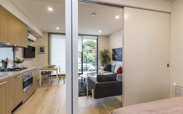 Air Conditioned One Bedroom with Pool Close To CBD