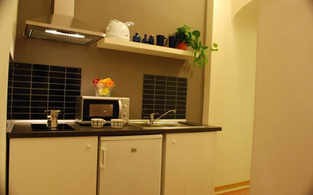 Costantino Primo Holiday