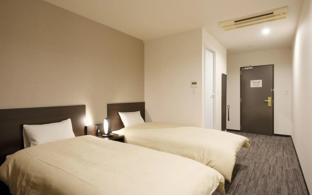 The Premium Hotel in Rinku – Guest Rooms – Izumisano