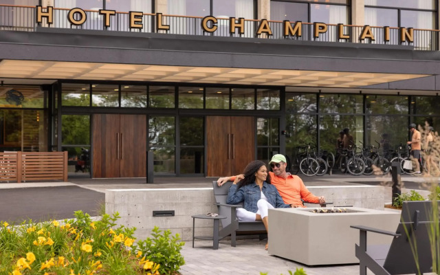Hotel Champlain Burlington, Curio Collection by Hilton