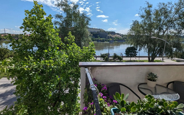 City Center, Danube & Fortress, 3 bdrm 1.5 bath