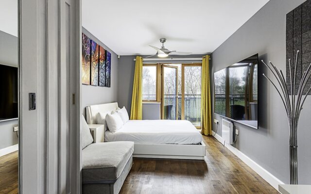 Modern 2-bed Flat, Bethnal Green
