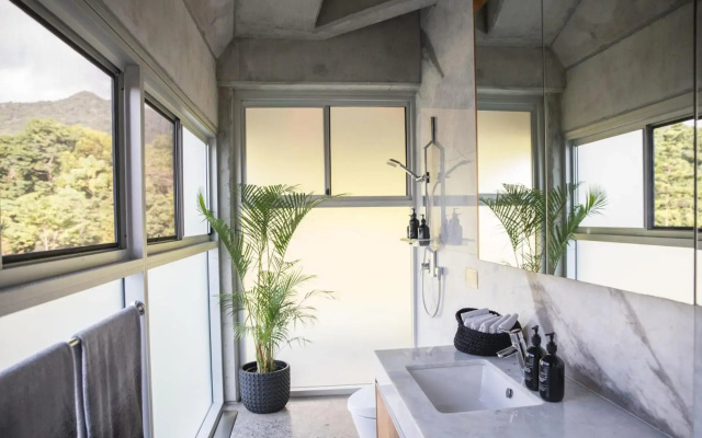 Alkira Award Winning Luxury Beachfront Rainforest Holiday House