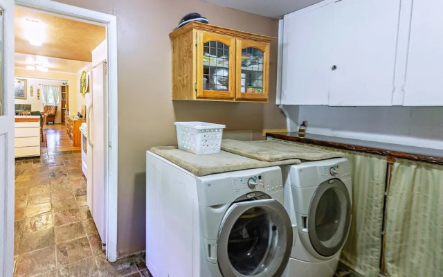 Madi's Place ~ Guest House