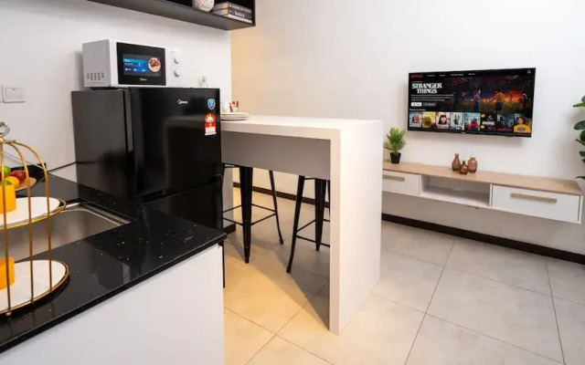 Neu Suites 3rdNvenue by Perfect Host