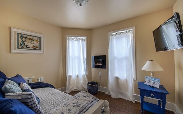 3729 Ocean Park Sanctuary