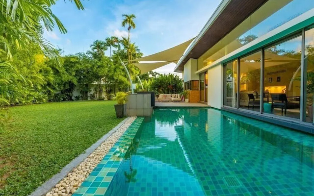 FullLuxuryTopOfTheRangeGreatLocationv128