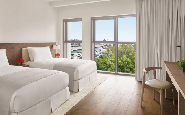 Beach Rotana Residences