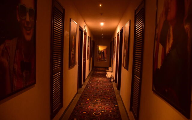 Hotel Orbion Mall Road