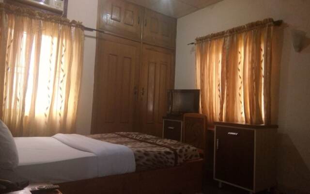 Progandy Guest House (Main)