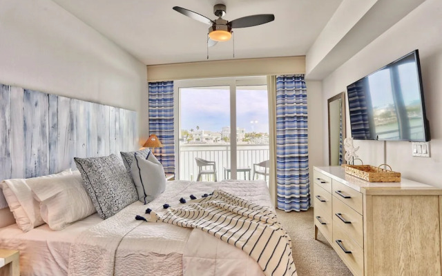 Oceana 204 East