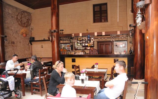 Cicerone Lodge Hotel