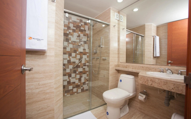 Hotel Castellana 100