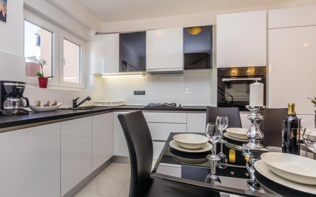 Awesome Home in Brzac With Wifi and 2 Bedrooms