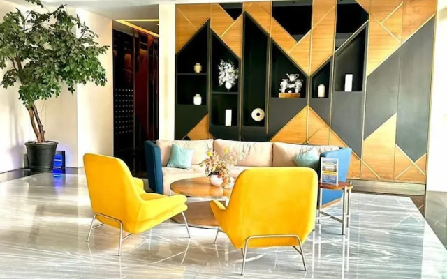 Lush Lakeside - Citra Luxury Apartments