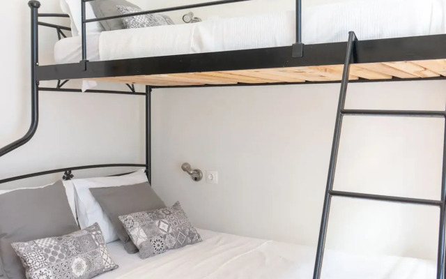 Dioskouros Hostel