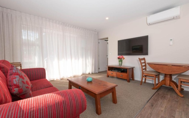 2 Oaks Cottage Clyde – Guest Rooms – Clyde