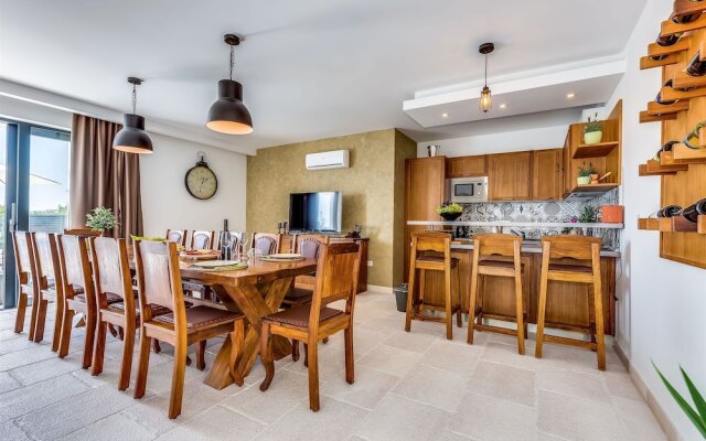 House Luxus Villa Arly