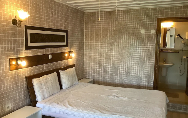 Akropolis Guest House