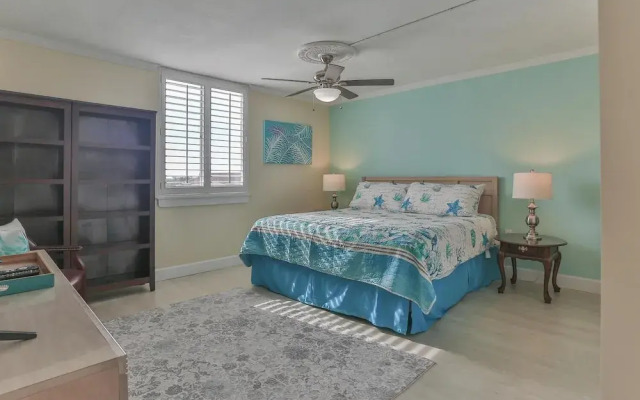 Dolphin Point 402c