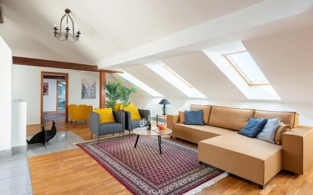 Stylish apartment with terrace in center Prague