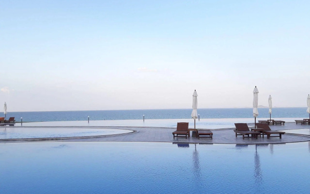 Golden Peak Resort & Spa