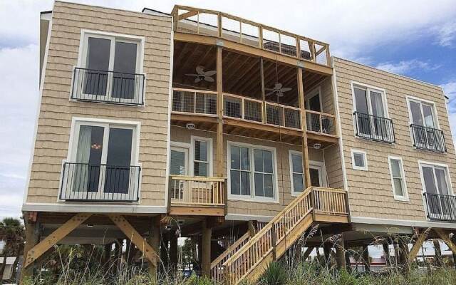 Moontide - 5 Br home by RedAwning