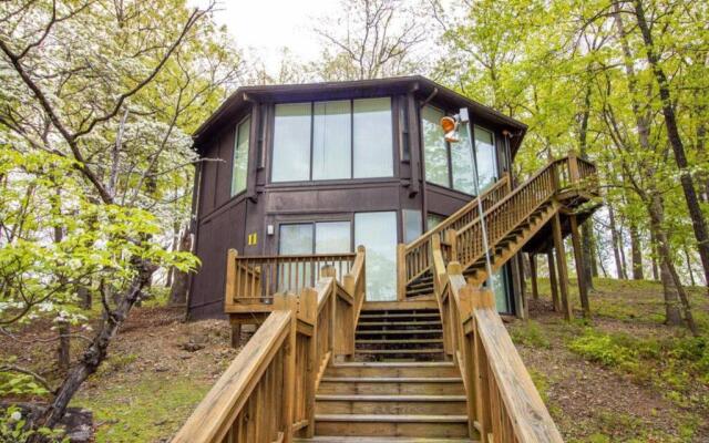 Unit 11-Treetop 2 Bedroom Villa