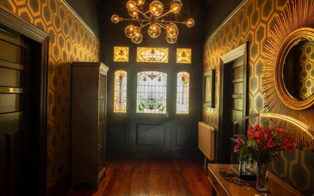 Hawthorne Country House