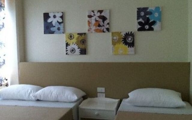 Myra's Family Inn