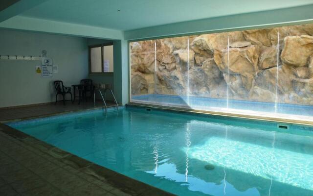 Studio with shower room E5, full kitchen, poolside, FREE WIFI